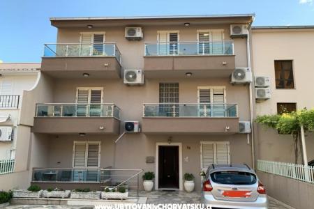 Apartmaji Tina Makarska Hrvaška
