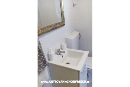 Studio Apartma Centar foto 4