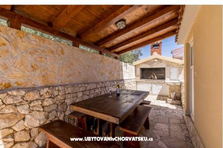 Apartmaji Dinka Marina - Trogir Hrvaška
