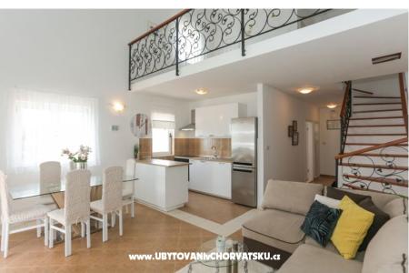 Apartmaji Mikulić Sevid Marina - Trogir Hrvaška