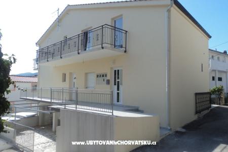 Apartmaji Vukelja Marina - Trogir Hrvaška