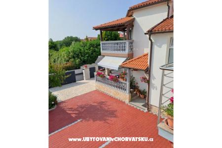 Apartmaji Mila-Casa Bianca  Medulin Hrvaška