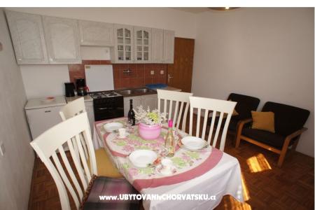 Apartmaji Anita foto 2
