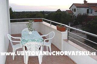 Apartmaji  Andjela  Ližnjan foto 3