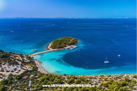 Amicaliving   otok Murter Hrvaška