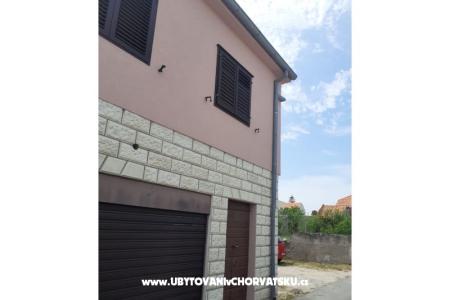 Apartmaji Juran otok Murter Hrvaška