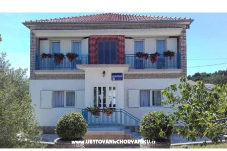 Apartmaji A.Jelovčić otok Murter Hrvaška