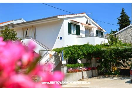 Apartmaji Julija otok Murter Hrvaška