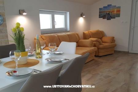 Apartmaji Tomislav VRSI-NIN foto 4