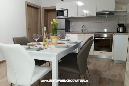 Apartmaji Tomislav VRSI-NIN foto 5