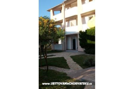 Apartmaji Marijana foto 5