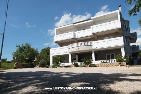 Apartmaji Dabo Novalja - Pag Hrvaška