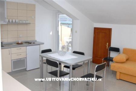 Apartmaji Milka  - island Pag foto 4