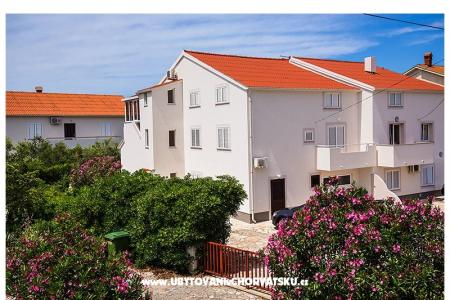 Apartmaji Lucija Novalja - Pag Hrvaška