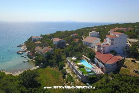 Macadams apartmani i restoran foto 4