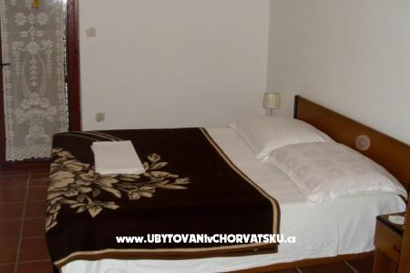 Družinska hiša foto 4