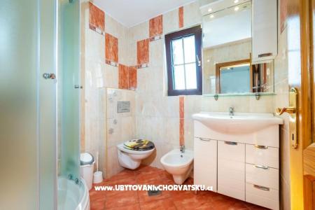 Villa Omra Apartmaji foto 2