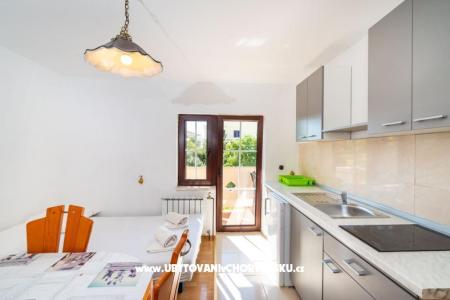 Villa Omra Apartmaji foto 3
