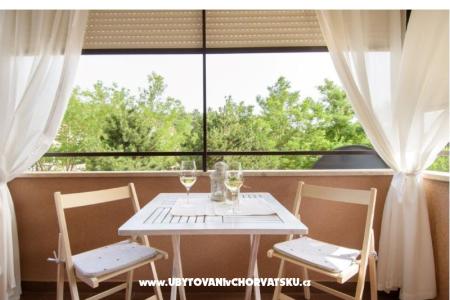 Apartma Alba.4*.more , odmor Novigrad Hrvaška