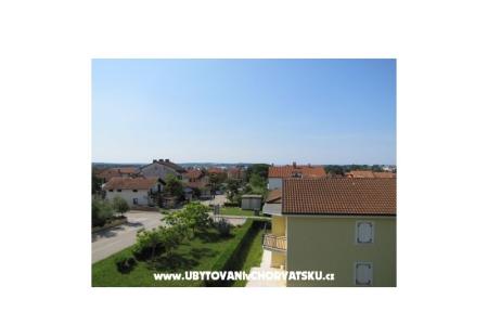 Maena Appartments Novigrad Hrvaška