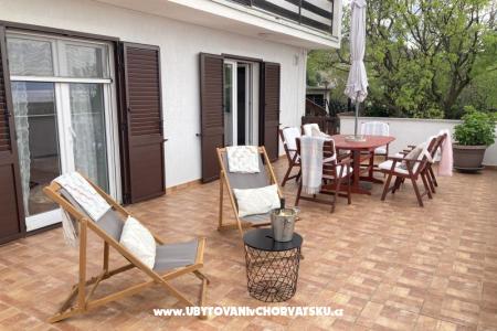 Apartma Fejes Novi Vinodolski Hrvaška