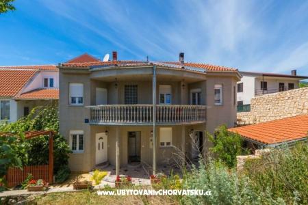 Apartmaji Lucia Novi Vinodolski Hrvaška