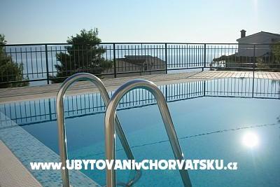 Ambiente NEW with POOL Omiš Hrvaška