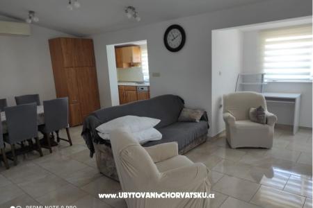 Apartma Perić Omiš Hrvaška
