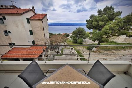 Apartmaji Andrea  Omiš Hrvaška