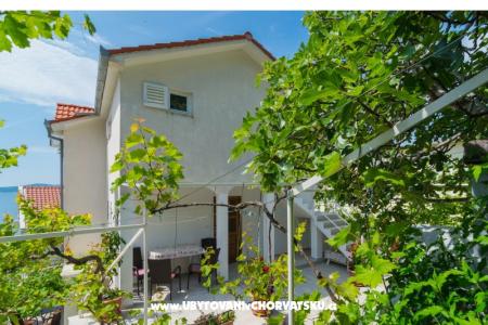 Apartmaji Ivanka foto 2