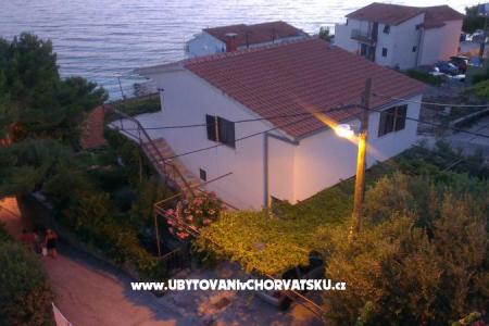 Apartmaji Kuzmić Omiš Hrvaška