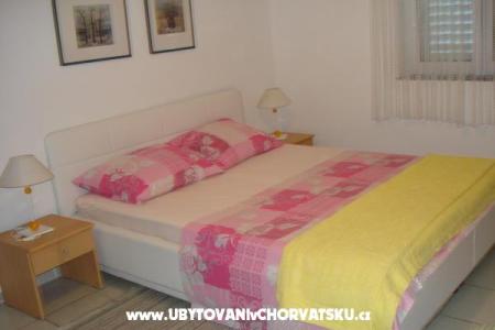 Apartmaji Niki & Petra foto 4
