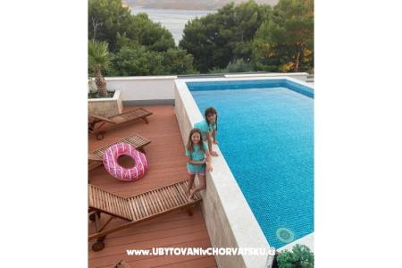 Apartmaji Višnja Omiš Hrvaška
