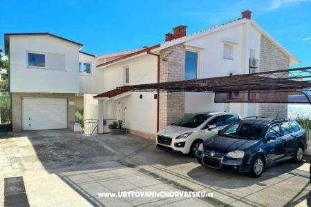 Apartmaji Peter  Omiš Hrvaška