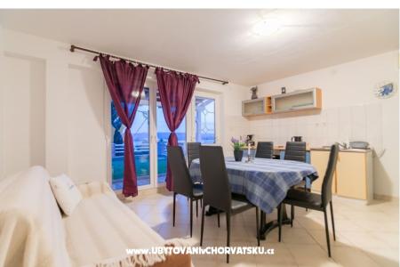 Apartma Dodo z bazenom foto 2