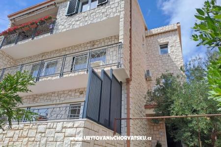 Apartmaji Toma Omiš Hrvaška