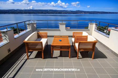 Nemira Sunny Apartmaji Omiš Hrvaška