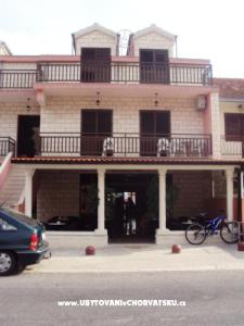 Apartmaji Bilic foto 2