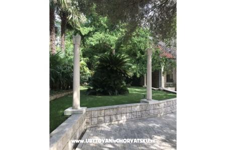 Apartmaji Villa Mediterrane foto 3