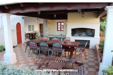 Apartmaji Zona Orebić - Pelješac Hrvaška