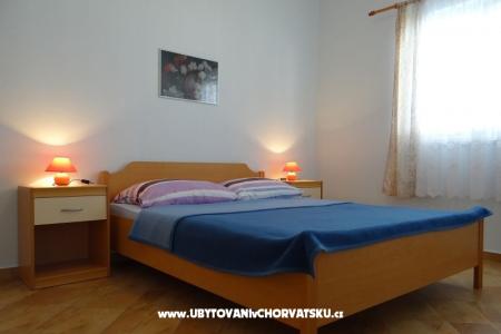 Apartmaji Zona foto 4