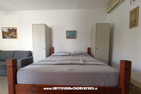 Apartmaji Cajner Pag foto 5
