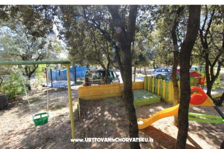 Apartmaji Karas Mandre foto 4