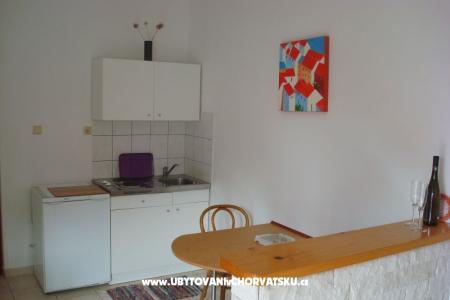 Apartmaji Pag foto 4