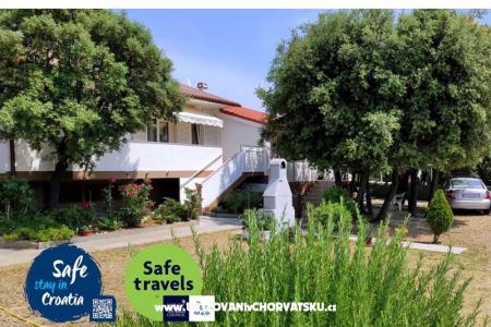 Apartmaji Ružica Mandre otok Pag Hrvaška