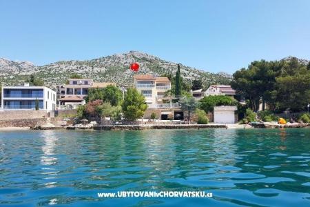 Apartmaji Cvekan Starigrad Paklenica Hrvaška