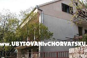 Apartmaji Mia Starigrad Paklenica Hrvaška