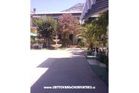 Apartmaji Vitrenik Starigrad Paklenica Hrvaška