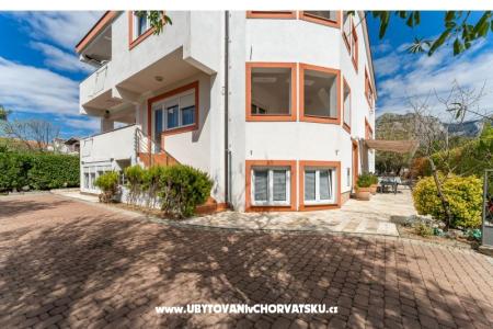 Apartmaji Argyruntum Starigrad Paklenica Hrvaška