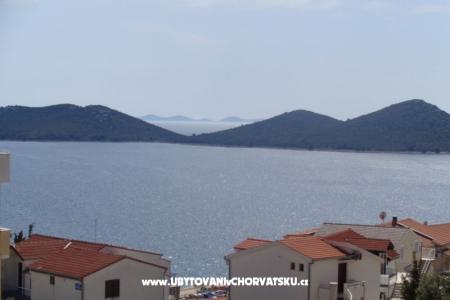 Apartmaji Davor foto 3